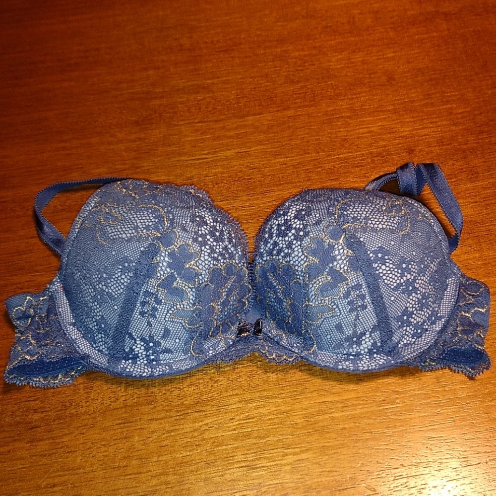 Victoria's Secret pushup bra Any 10 items for $20!
